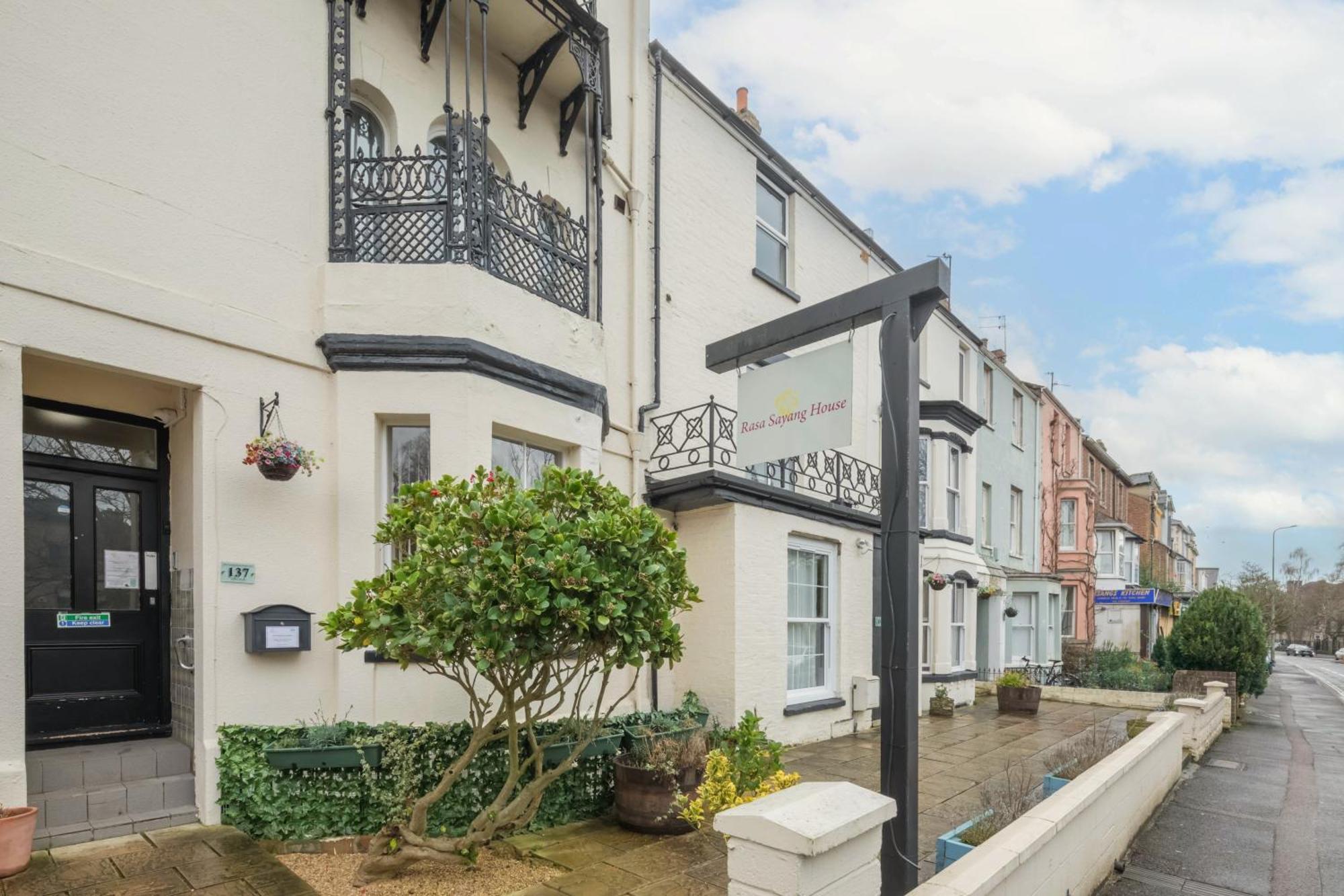 Rasa Sayang House - Self-Check-In Guesthouse Oxford Exterior foto